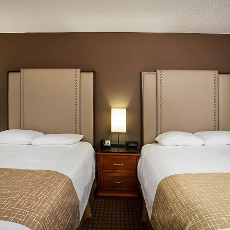 Travelodge By Wyndham Fort Wayne North Eksteriør billede