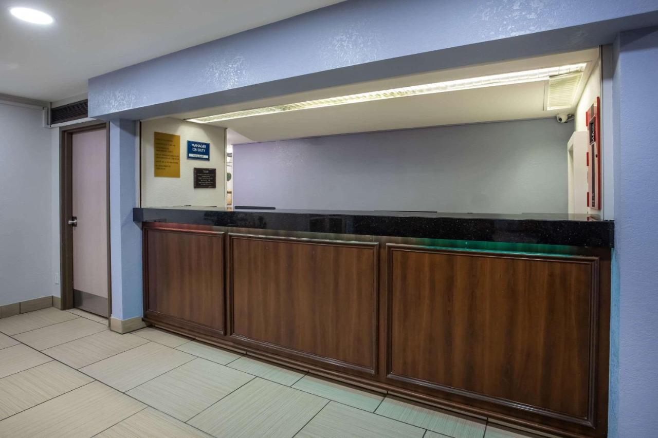 Travelodge By Wyndham Fort Wayne North Eksteriør billede