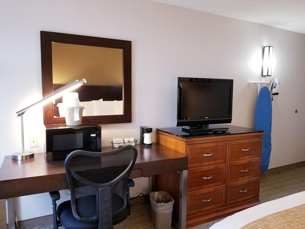 Travelodge By Wyndham Fort Wayne North Eksteriør billede