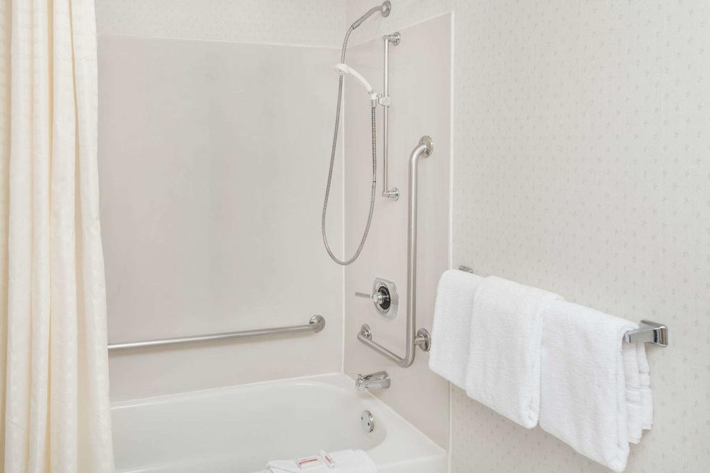 Travelodge By Wyndham Fort Wayne North Eksteriør billede