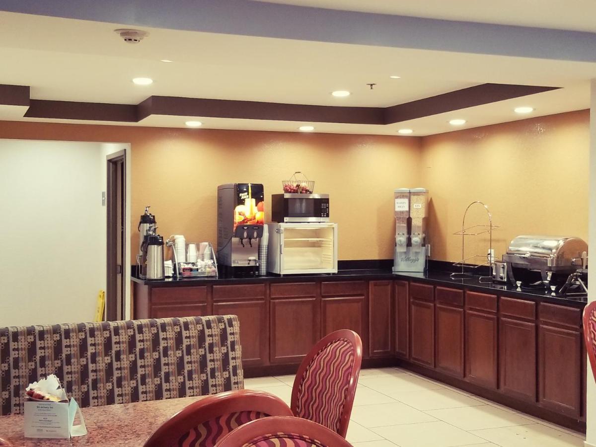 Travelodge By Wyndham Fort Wayne North Eksteriør billede
